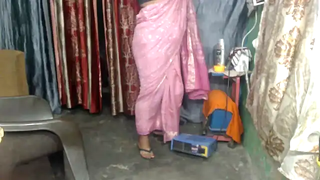 Snapshot of DearKimmi chatting on 02/19/25, 05:06 DearKimmi online show from 02/19/25, 05:06