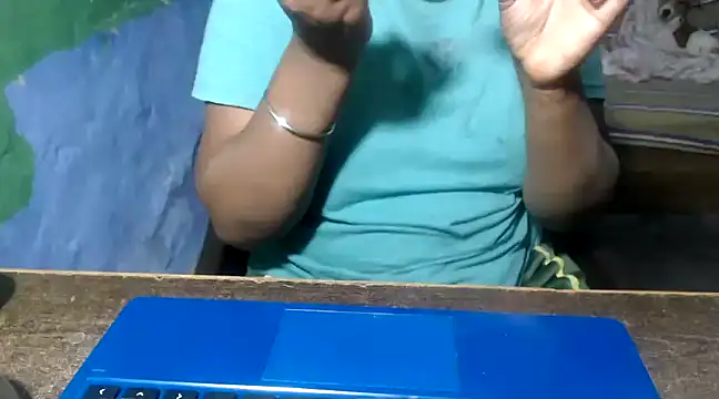 Snapshot of DearKimmi chatting on 03/05/25, 09:15 DearKimmi online show from 03/05/25, 09:15