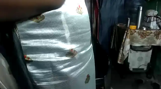 Snapshot of DearKimmi chatting on 03/11/25, 08:42 DearKimmi online show from 03/11/25, 08:42