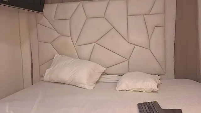 Paulaboterom online show from 11/03/25, 07:15