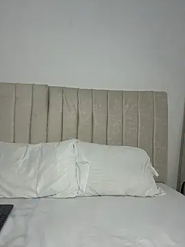 Paulaboterom online show from 06/22/26, 04:04