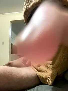 Snapshot of submisso321 chatting on 10/06/25, 11:02 submisso321 online show from 10/06/25, 11:02