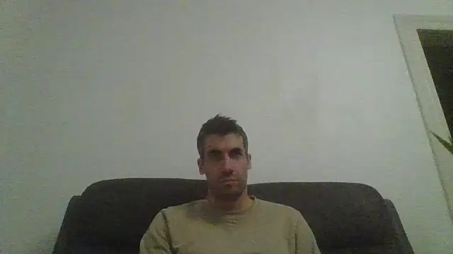 Snapshot of JulioIsHere4you chatting on 11/05/25, 07:58 JulioIsHere4you online show from 11/05/25, 07:58