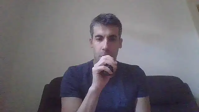 Snapshot of JulioIsHere4you chatting on 11/09/25, 10:46 JulioIsHere4you online show from 11/09/25, 10:46