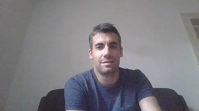 Snapshot of JulioIsHere4you chatting on 11/10/25, 10:58 JulioIsHere4you online show from 11/10/25, 10:58