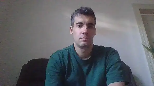 Snapshot of JulioIsHere4you chatting on 11/11/25, 11:10 JulioIsHere4you online show from 11/11/25, 11:10