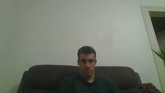 Snapshot of JulioIsHere4you chatting on 11/11/25, 11:27 JulioIsHere4you online show from 11/11/25, 11:27