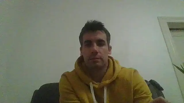 Snapshot of JulioIsHere4you chatting on 11/22/25, 06:18 JulioIsHere4you online show from 11/22/25, 06:18