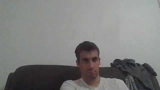 Snapshot of JulioIsHere4you chatting on 11/23/25, 06:24 JulioIsHere4you online show from 11/23/25, 06:24