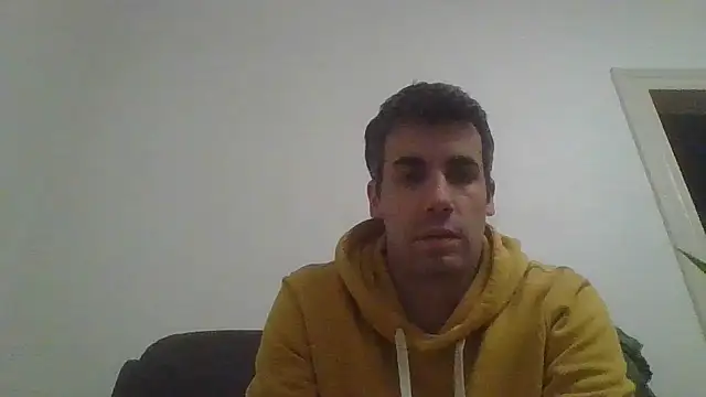 Snapshot of JulioIsHere4you chatting on 12/03/25, 09:02 JulioIsHere4you online show from 12/03/25, 09:02