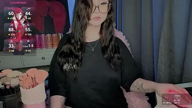 hornyprincess19 online show from 05/17/26, 03:52