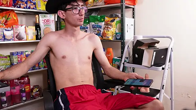 Snapshot of JoyBoy2003j chatting on 09/24/25, 12:25 JoyBoy2003j online show from 09/24/25, 12:25