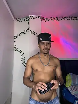 Snapshot of Owen_Benkosky chatting on 10/20/25, 03:29 Owen Benkosky online show from 10/20/25, 03:29