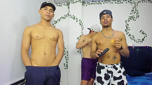 Snapshot of Owen_Benkosky chatting on 11/08/25, 03:18 Owen Benkosky online show from 11/08/25, 03:18