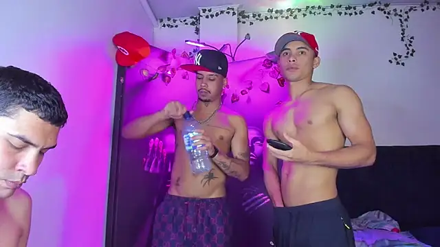 Snapshot of Owen_Benkosky chatting on 11/17/25, 03:34 Owen Benkosky online show from 11/17/25, 03:34