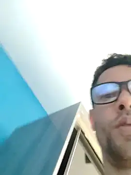 Snapshot of KayoXV chatting on 11/16/25, 02:33 KayoXV online show from 11/16/25, 02:33