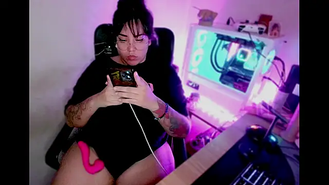 PinkDenial online show from 09/17/25, 04:36