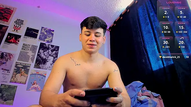 Snapshot of Gingertwink_n chatting on 11/30/25, 04:33 Gingertwink n online show from 11/30/25, 04:33