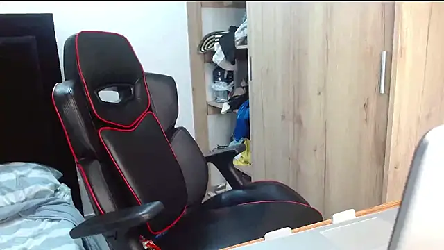 Noah-Garcia online show from 09/18/25, 05:15