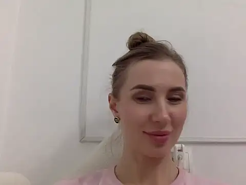 Alveryn online show from 10/31/25, 06:31