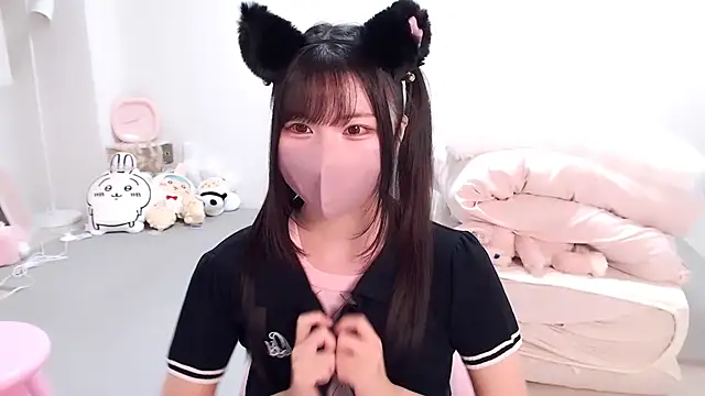 Snapshot of moka-neko chatting on 09/28/25, 11:59 moka-neko online show from 09/28/25, 11:59