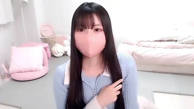 Snapshot of moka-neko chatting on 11/07/25, 05:02 moka-neko online show from 11/07/25, 05:02