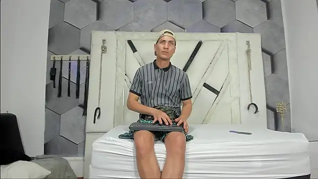 StevenHumps online show from 09/13/25, 03:06