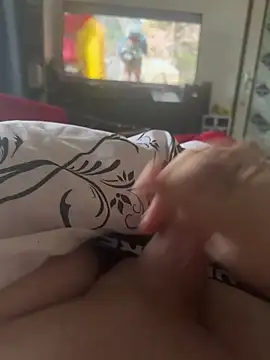 Snapshot of Badking9377 chatting on 09/18/25, 05:15 Badking9377 online show from 09/18/25, 05:15