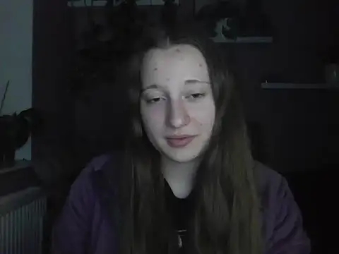 Snapshot of LindaPretty chatting on 10/07/25, 08:17 LindaPretty online show from 10/07/25, 08:17