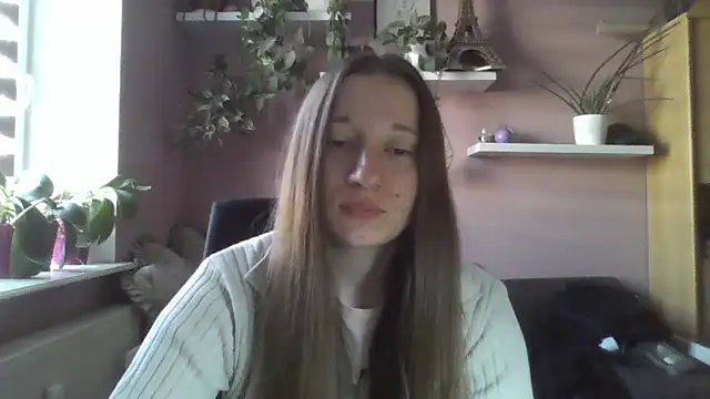 Snapshot of LindaPretty chatting on 10/14/25, 06:25 LindaPretty online show from 10/14/25, 06:25