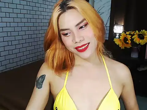 Snapshot of BigAssAlexa chatting on 09/30/25, 12:37 BigAssAlexa online show from 09/30/25, 12:37