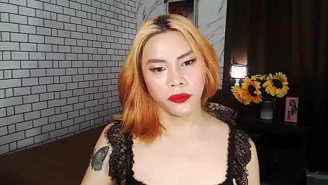 Snapshot of BigAssAlexa chatting on 09/30/25, 12:54 BigAssAlexa online show from 09/30/25, 12:54