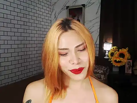 Snapshot of BigAssAlexa chatting on 10/04/25, 01:14 BigAssAlexa online show from 10/04/25, 01:14