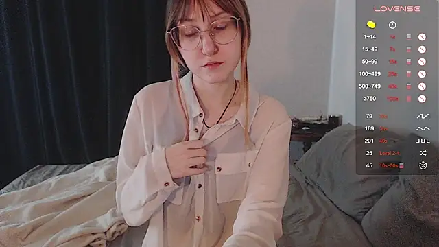 ohmycheryl online show from 11/17/25, 07:30