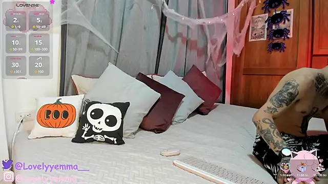 Snapshot of Dirtycalm chatting on 10/27/25, 11:09 Dirtycalm online show from 10/27/25, 11:09