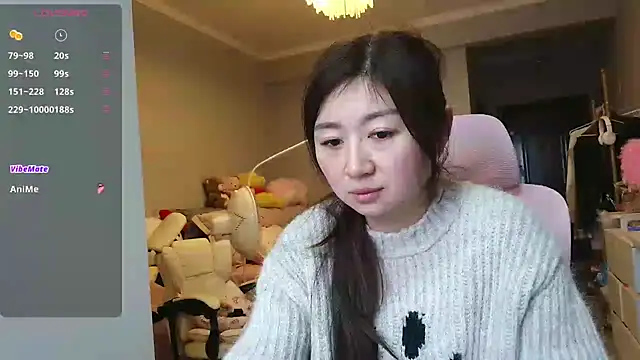 Snapshot of Diva_VVN chatting on 11/04/25, 11:37 Diva VVN online show from 11/04/25, 11:37