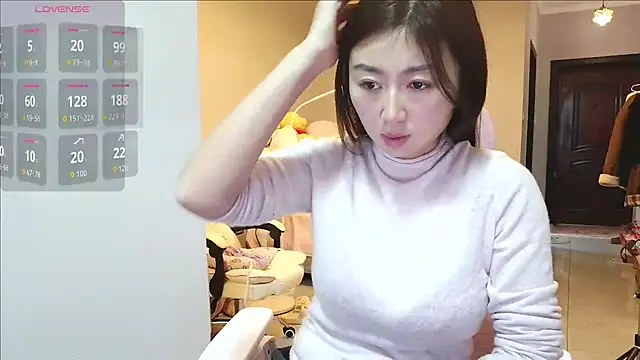 Snapshot of Diva_VVN chatting on 11/06/25, 11:48 Diva VVN online show from 11/06/25, 11:48