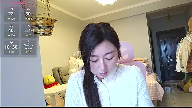 Snapshot of Diva_VVN chatting on 12/04/25, 08:45 Diva VVN online show from 12/04/25, 08:45