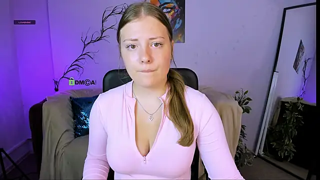 Snapshot of melani_bumm chatting on 10/17/25, 05:54 melani bumm online show from 10/17/25, 05:54