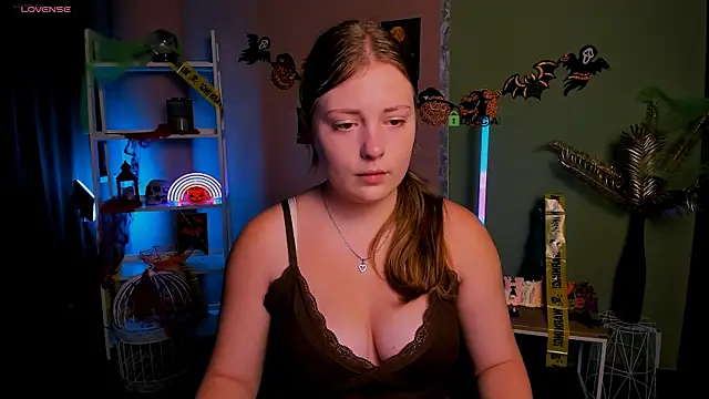 Snapshot of melani_bumm chatting on 10/24/25, 07:10 melani bumm online show from 10/24/25, 07:10