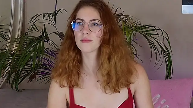 CaitlinMoon online show from 11/12/25, 04:02