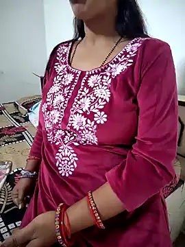 Snapshot of your_favourite_bhabhi chatting on 11/03/25, 05:52 your favourite bhabhi online show from 11/03/25, 05:52