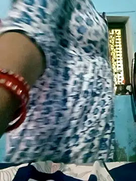 Snapshot of your_favourite_bhabhi chatting on 11/06/25, 04:24 your favourite bhabhi online show from 11/06/25, 04:24