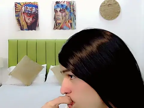 babysharol18 online show from 10/24/25, 08:38