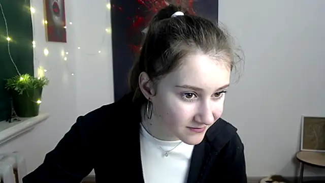 Milka kamila online show from 01/08/26, 12:51