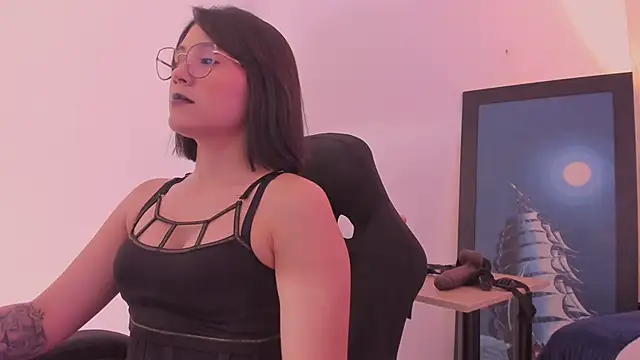 AnnaraLein online show from 11/01/25, 03:30