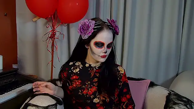 MollyMillsen online show from 10/25/25, 06:13