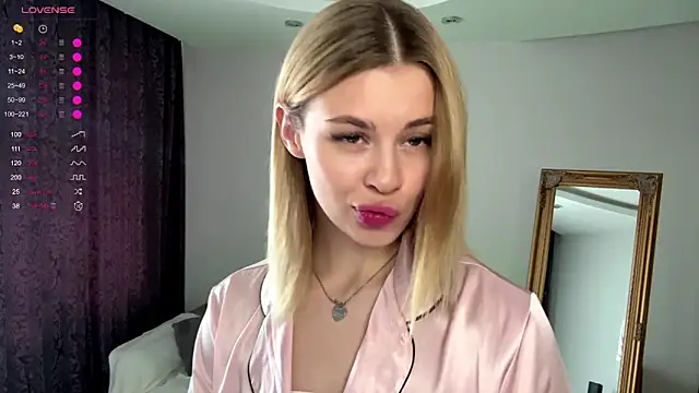 Lil Elisa online show from 10/16/25, 10:38