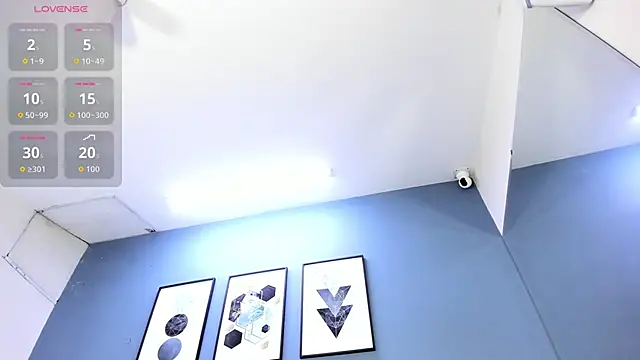 Snapshot of SophiaBloss chatting on 12/14/25, 05:13 SophiaBloss online show from 12/14/25, 05:13