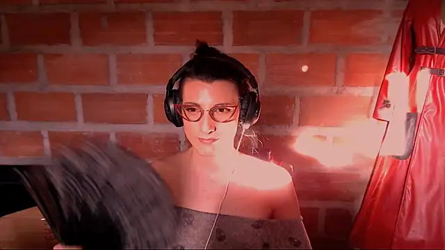 Moira-Hot online show from 07/07/26, 10:14